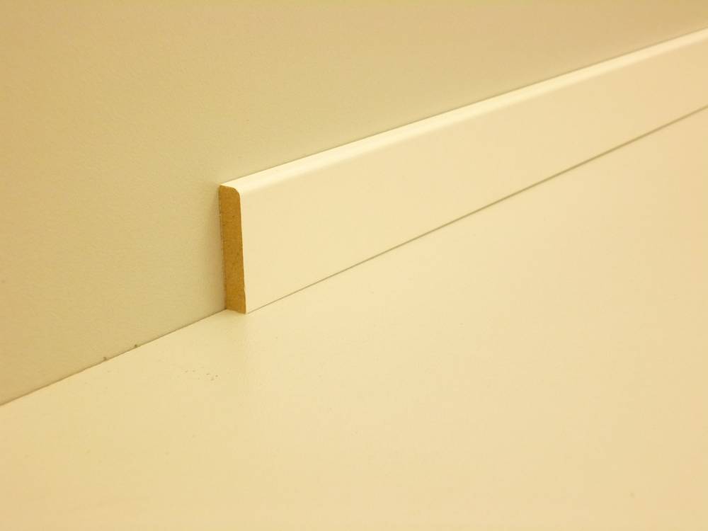 B.S. Bauprogramm Sockelleiste 250 cm 30 x 6 mm weiß