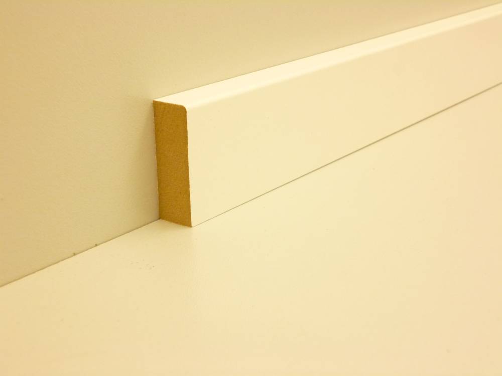 B.S. Bauprogramm Sockelleiste 250 cm 40 x 14 mm weiß