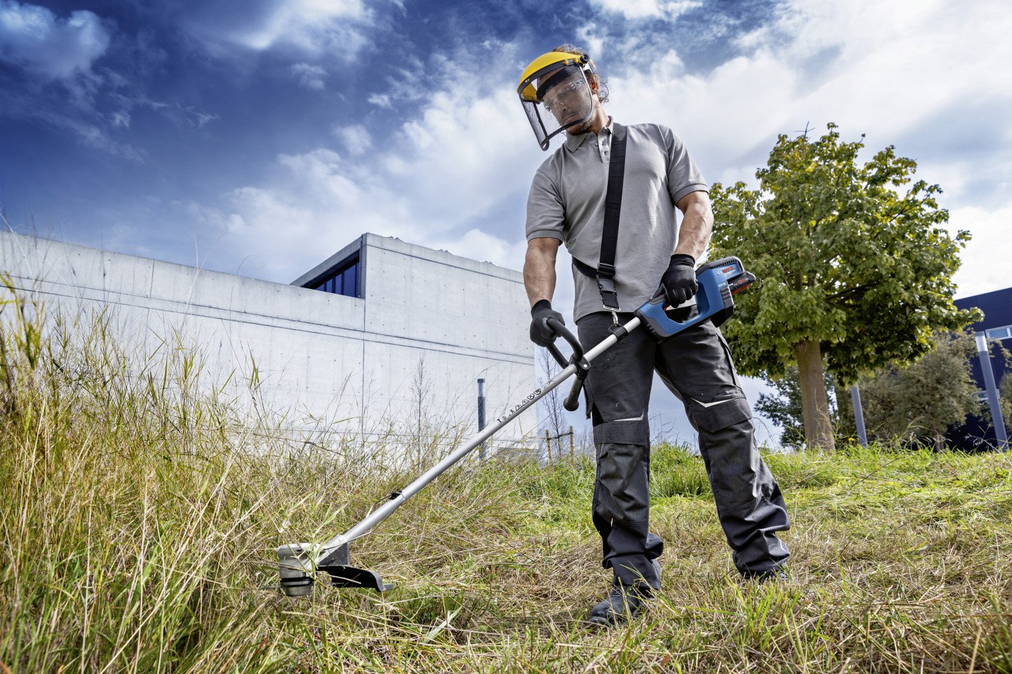 Bosch Professional AkkuFreischneider GFR 18V23 Solo kaufen Globus