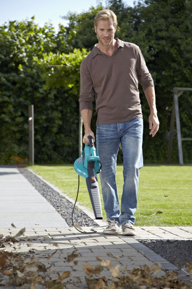 Gardena Elektro Laubsauger bläser ErgoJet 3000 kaufen | Globus Baumarkt