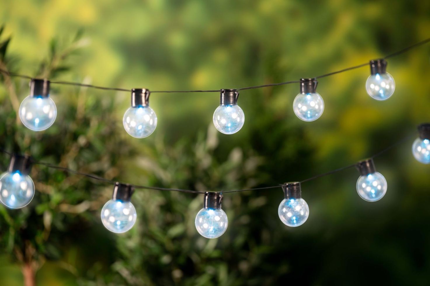 Grundig LED Solar Lichterkette mit 20 Leuchtköpfen kaufen Globus Baumarkt