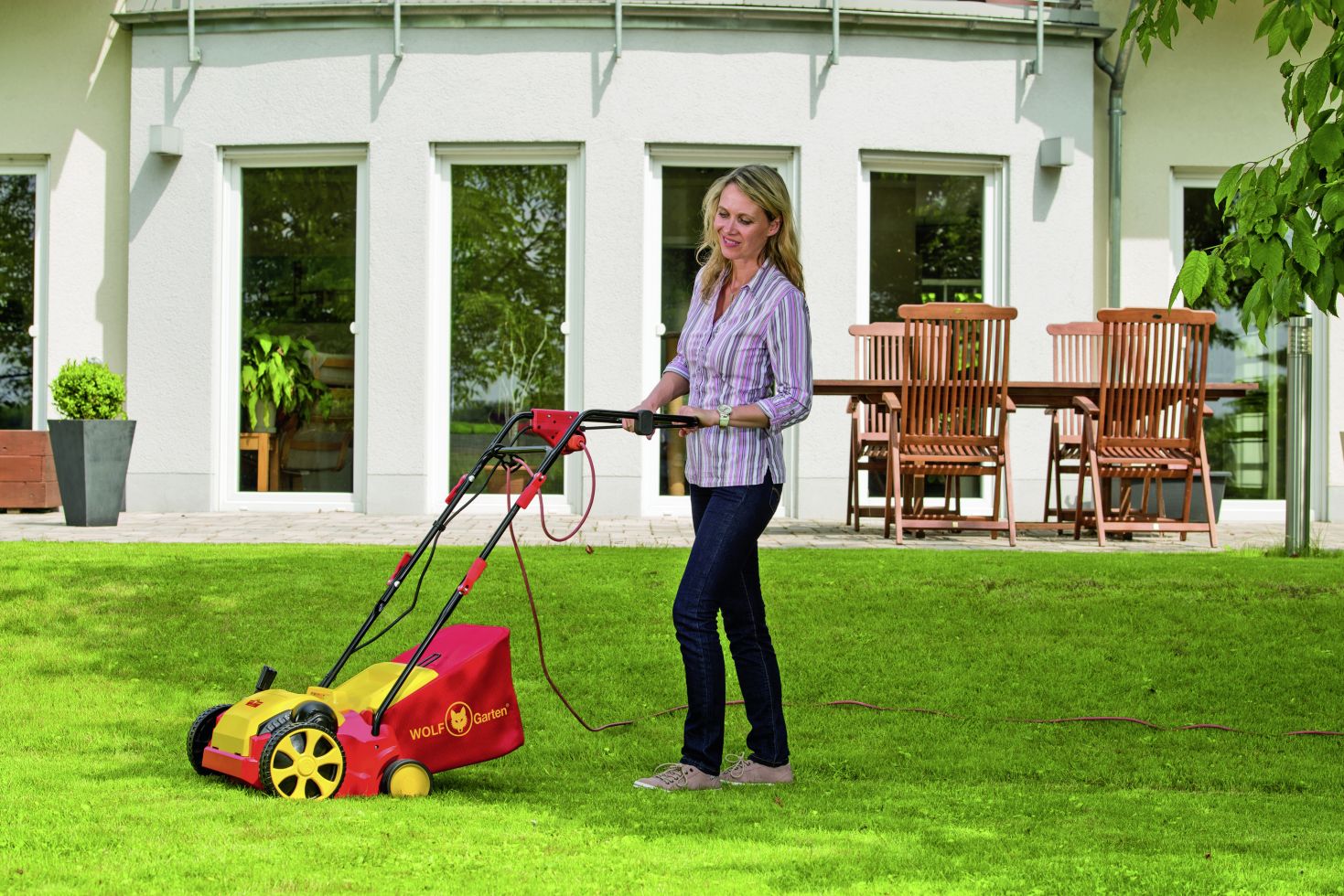 MTD Elektro Vertikutierer VA 303 E 1.300 W, 30 cm Arbeitsbreite kaufen