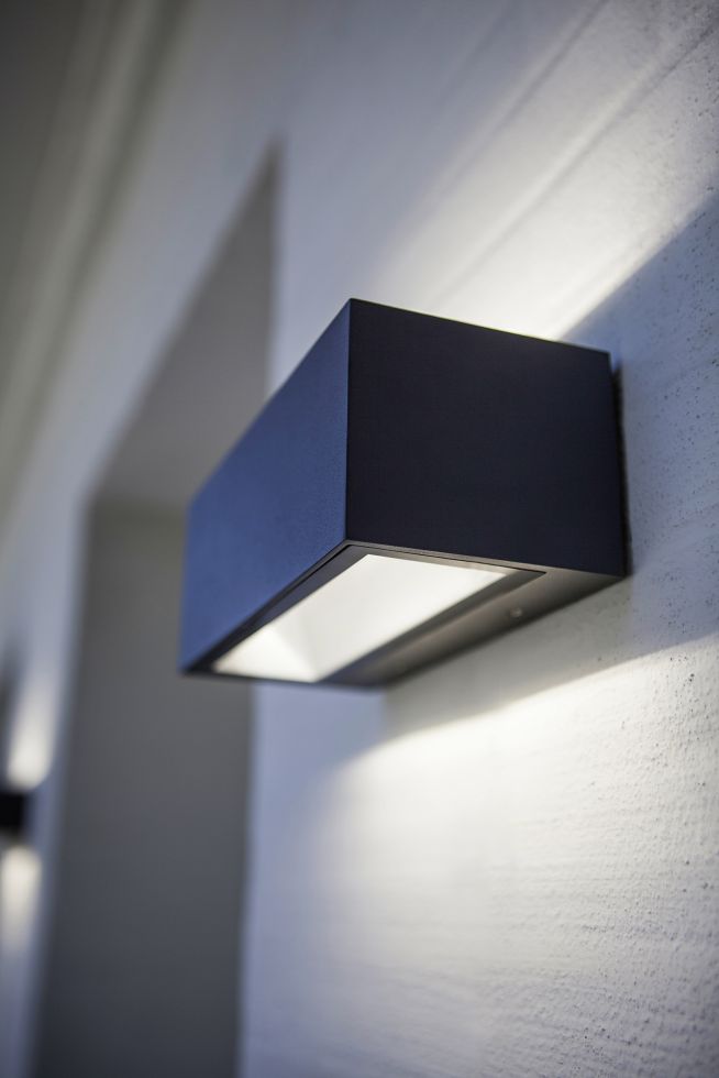 LUTEC LED Außen-Wandleuchte LED Kameraleuchte Elara in Anthrazit und Weiß-sati, Inkl