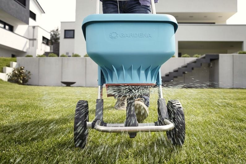 Gardena Streuwagen XL 18 L kaufen Globus Baumarkt
