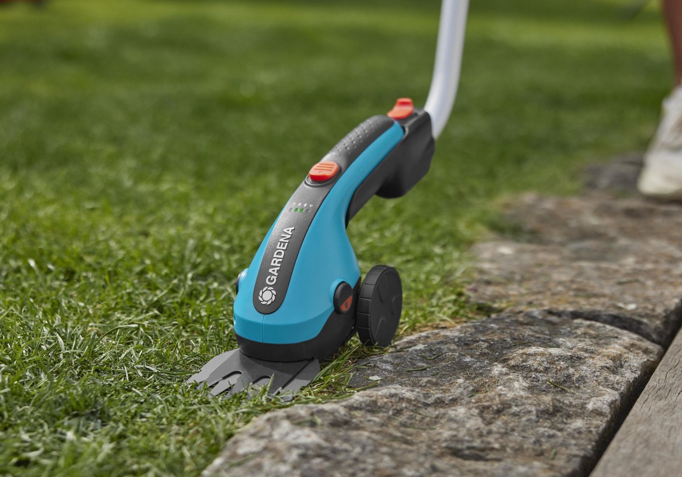 Gardena Akku Gras & Strauchschere ClassicCut, 3,6 V kaufen Globus